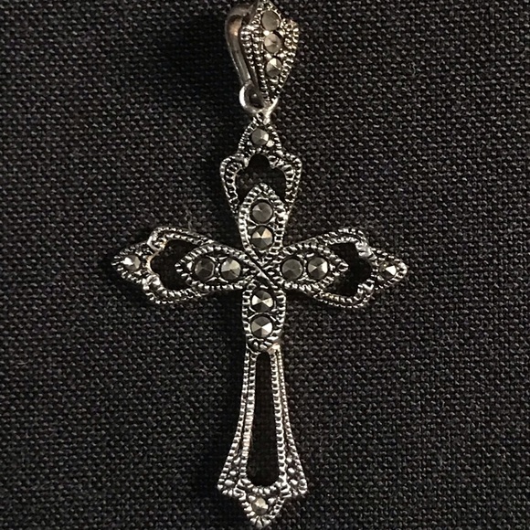 Jewelry - ..925 Marcasite Cross & Necklace w/SS Clasp